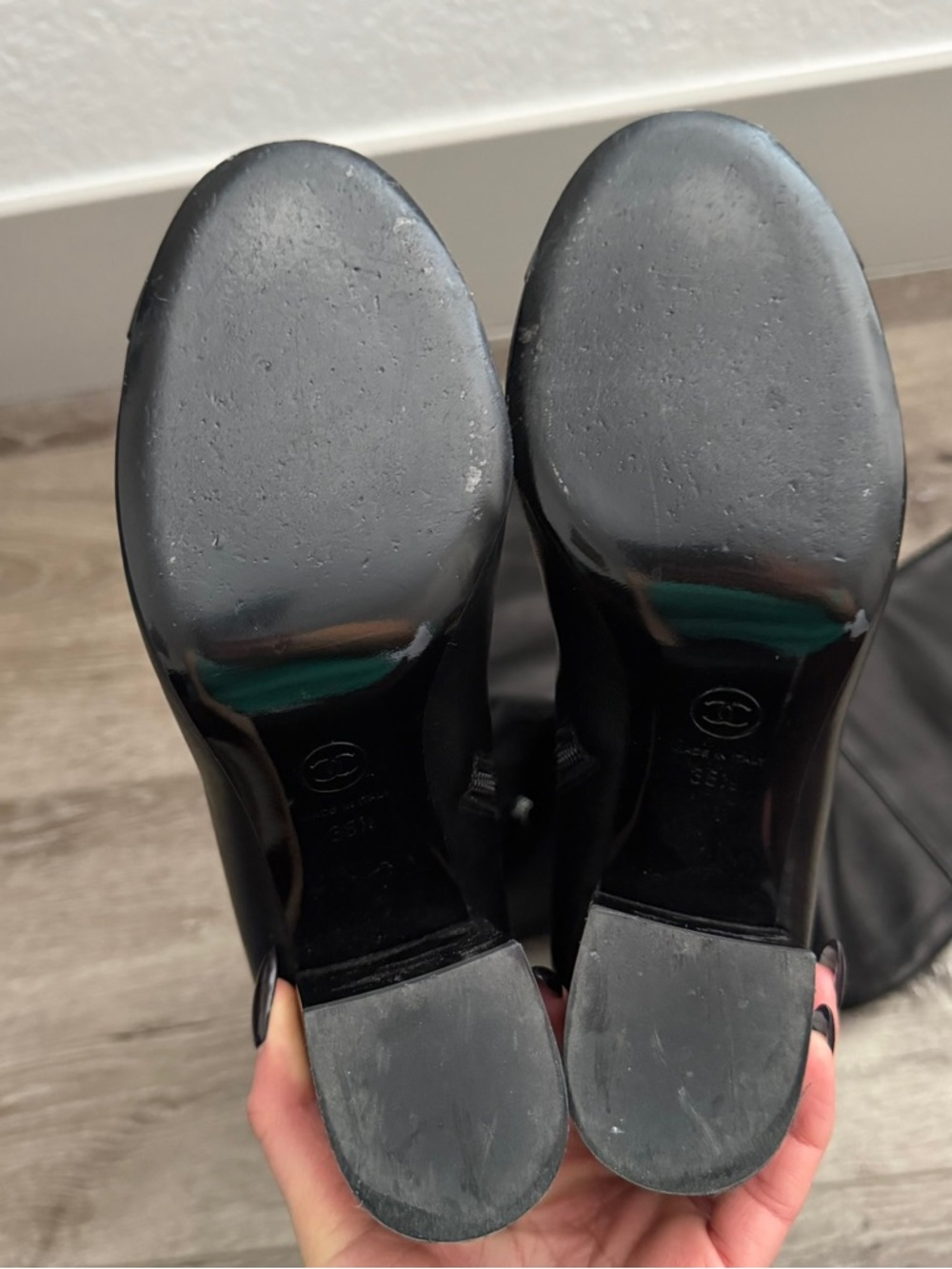 Chanel Over-the-Knee Black Leather Boots with Block Heel - Picture 8 of 10